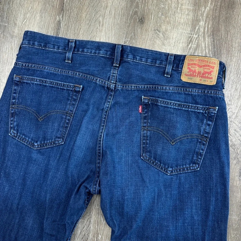 Levis levi 569